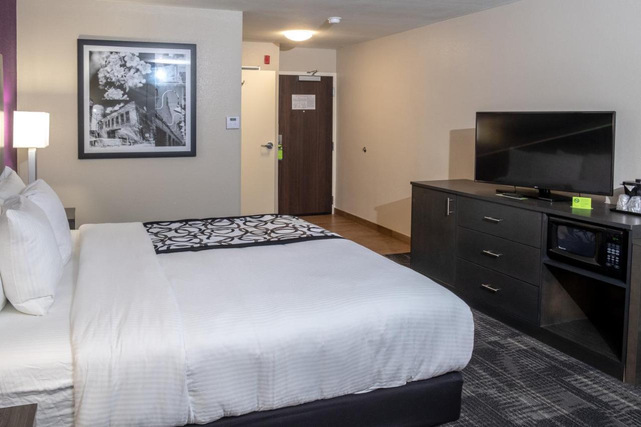 La Quinta By Wyndham Columbus Ms Hotell Eksteriør bilde