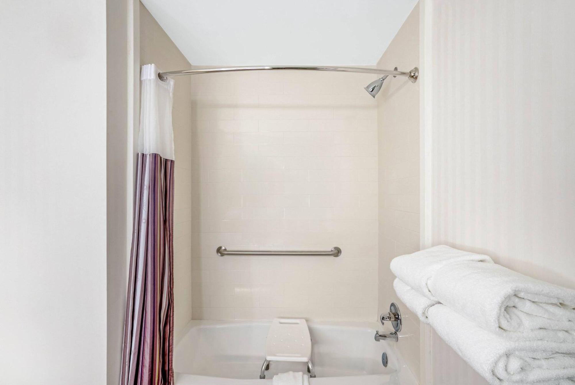 La Quinta By Wyndham Columbus Ms Hotell Eksteriør bilde