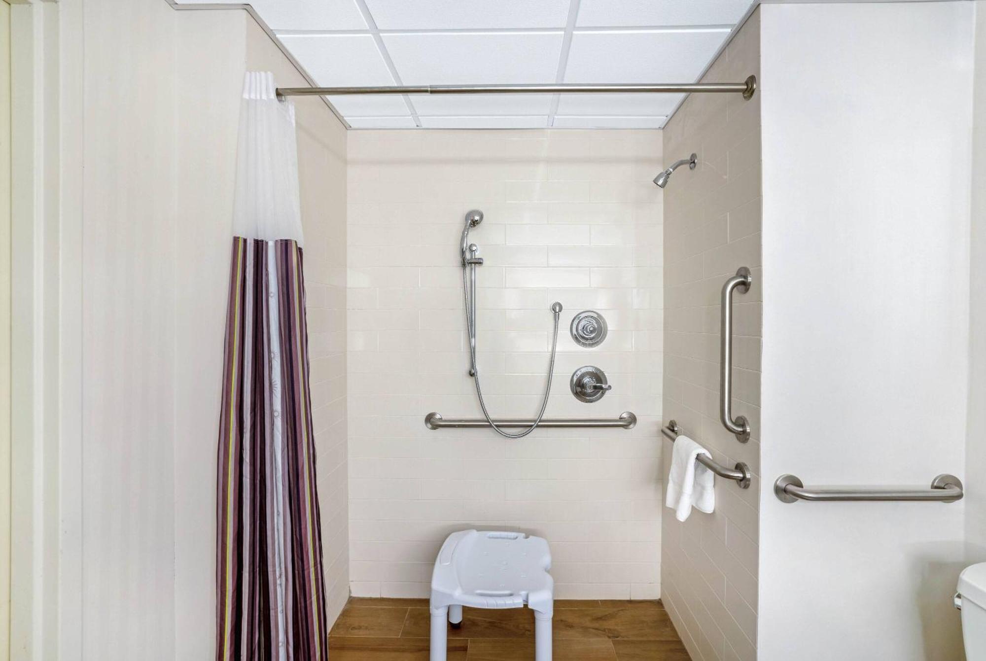 La Quinta By Wyndham Columbus Ms Hotell Eksteriør bilde