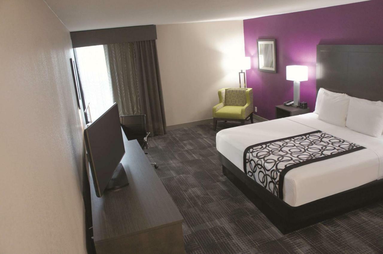 La Quinta By Wyndham Columbus Ms Hotell Eksteriør bilde